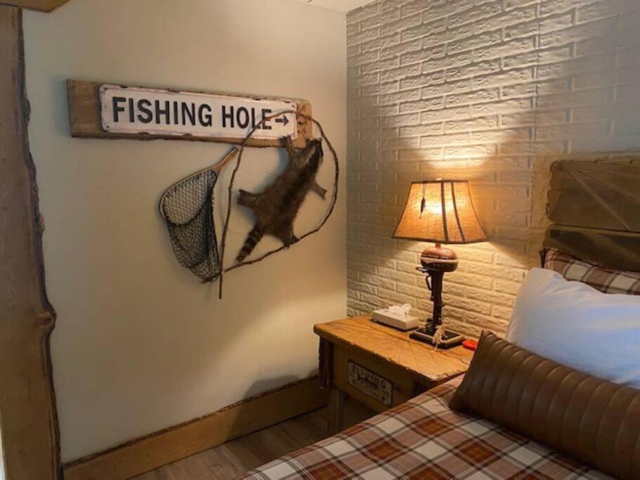 Stonegate Lodge King Bed Wifi 50In Roku Tv Salt Water Pool Room #102 Юрека Спрингс Екстериор снимка